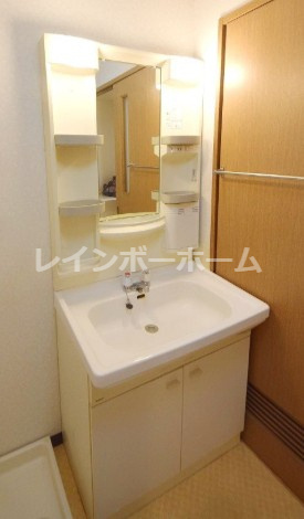 宝栄ハイツ西弁財の独立洗面台