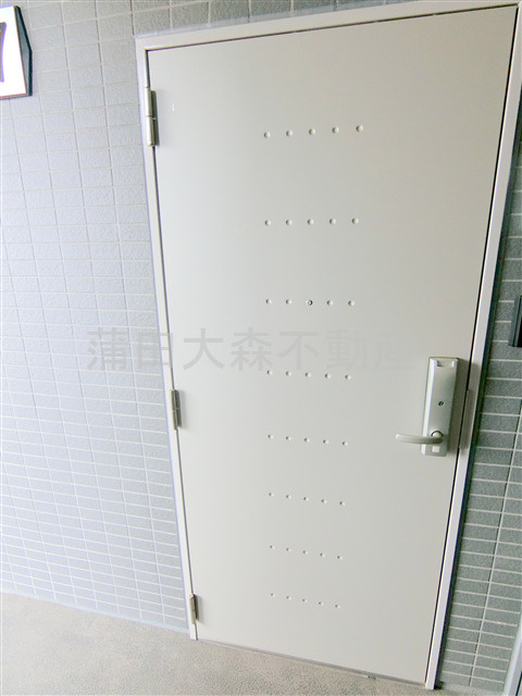 リヴシティ大森町の玄関