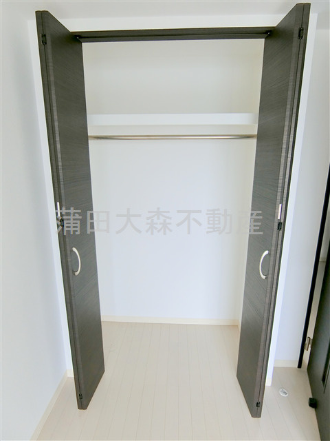 リヴシティ大森町の収納|収納　1メートル程のクローゼット