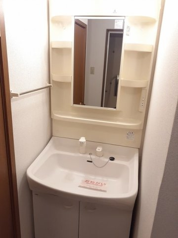 【洗面所】 | エクセレンテ北原　Ａ | 忙しい朝には欠かせない洗面所です