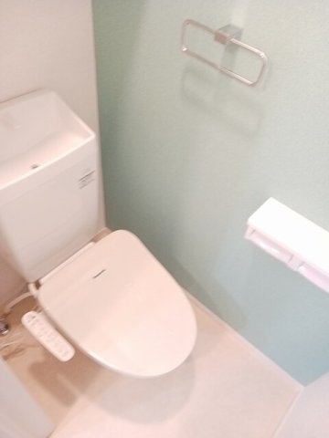 【トイレ】 | ドゥウェル　ノクターン　Ⅱ | 落ち着いた色調のトイレです