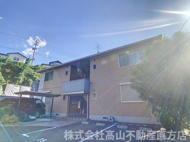 直方市大字山部のアパートの外観