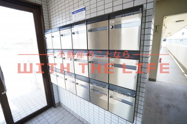 リバーサイド東櫛原【キャッシュバック対象物件】のエントランス|シンプルで使いやすい玄関です