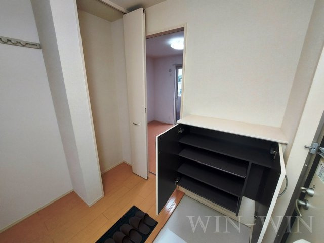 アムール A棟の玄関