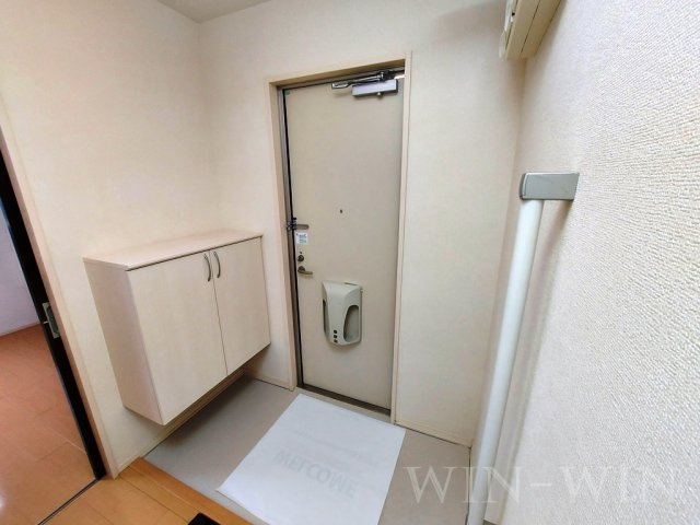 アムール A棟の玄関