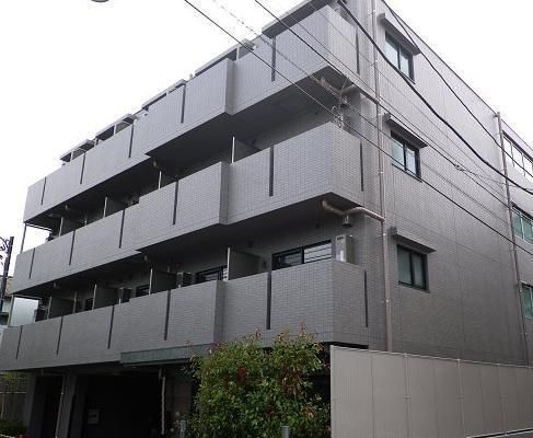 ルーブル大森七番館の外観