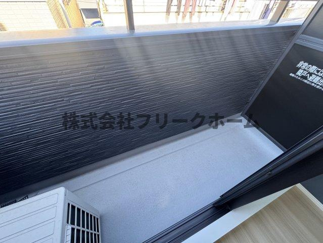 国分寺市東元町１丁目のアパートのバルコニー