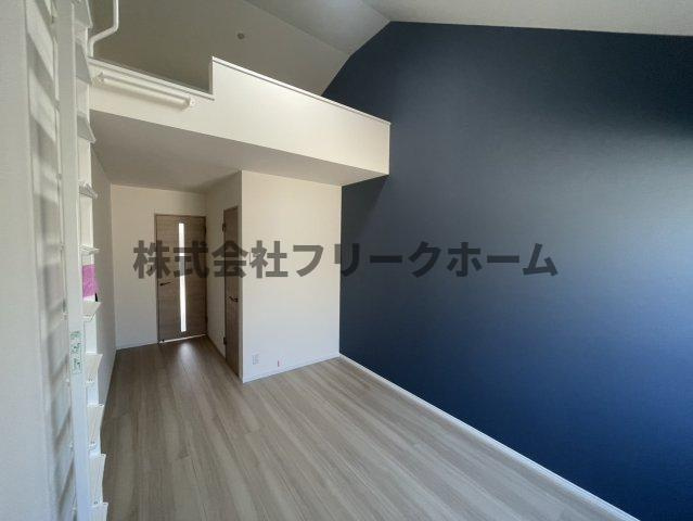 国分寺市東元町１丁目のアパートの寝室