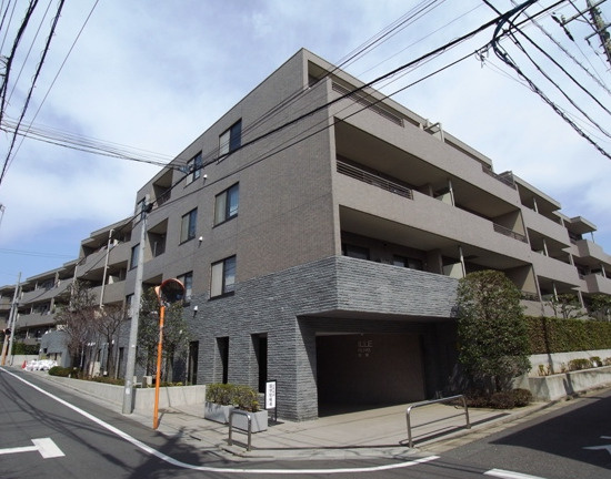 ヴィルヌーブ鷺宮の外観