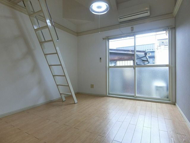 Ｌａ　ｃａｓａ大吉の居間・リビング