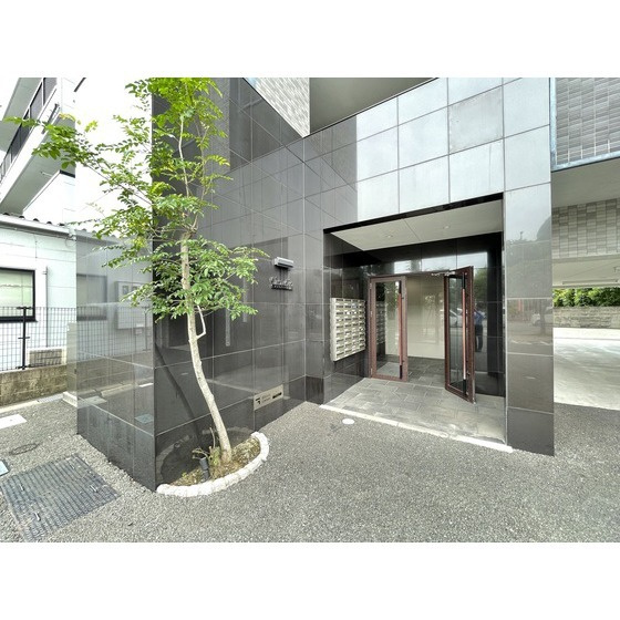 Clowdio熊本南のエントランス