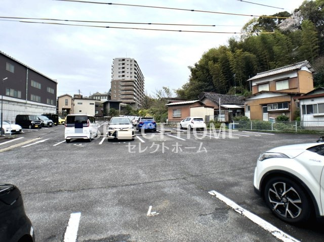 【駐車場】 | サンモール清水 | 駐車場があるので、車を買う予定の方も安心です