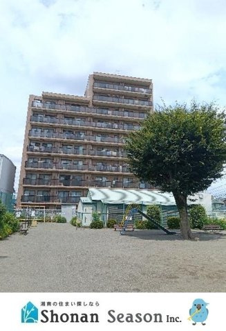 グランディ大和の外観|小田急江ノ島線「鶴間」駅まで徒歩12分！駅まで平坦アプローチ◎　　
業務スーパーまで徒歩3分！まとめ買いや急な買い足しにも便利な立地です◎