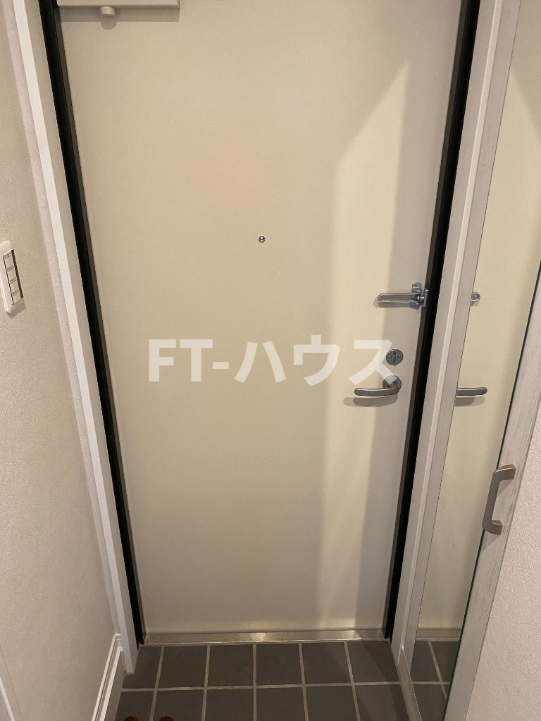 プレゾン　ア　トワ　Ⅲの玄関