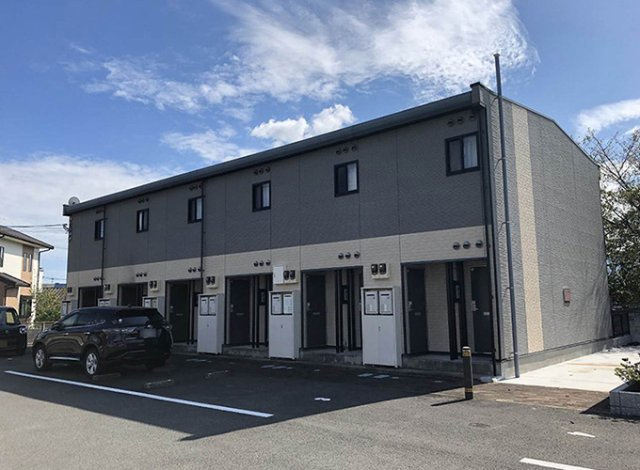 【外観】 | レオパレスこまつしま | 外観は落ち着いています