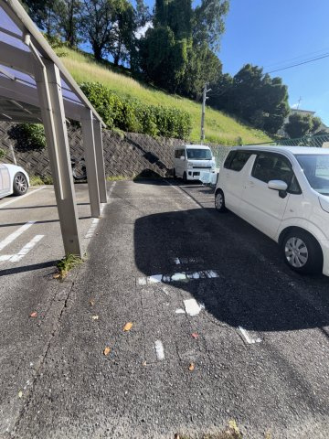 東山ビルの駐車場