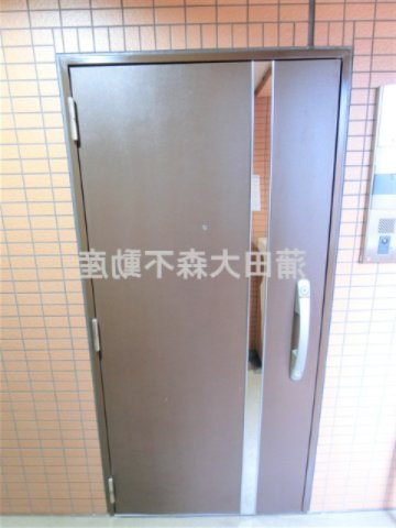 スカイコート大森第５の玄関