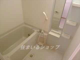サニーレジデンスＦⅡの浴室|追い焚き・浴室暖房乾燥機あり
