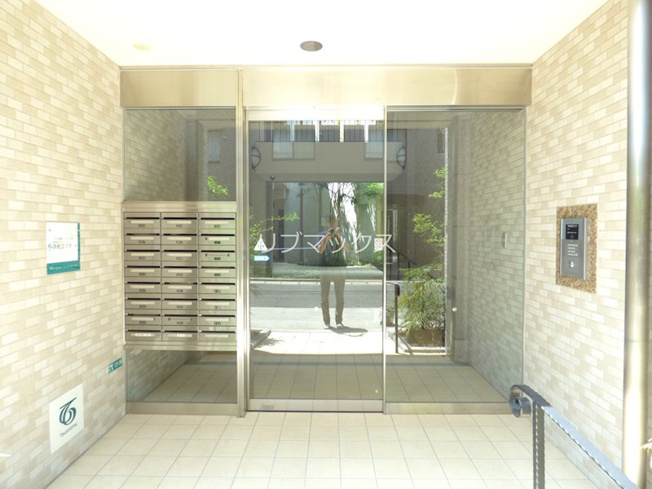 当店は家主強制でない場合、消毒・抗菌代や安心サポート代など不要費用は一切不要。オンライン案内可。