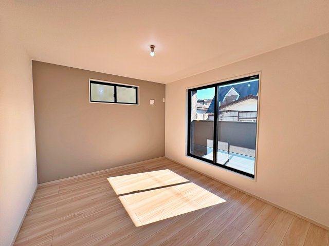 《仲介手数料半額》ふじみ野市北野3期　全1棟の洋室|洋室10.7帖