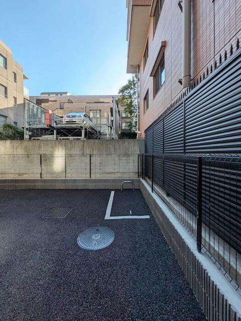 ドリーム神楽坂の駐車場