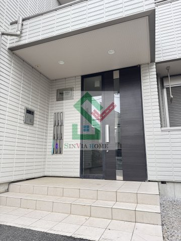 西東京市芝久保町1丁目アパートのエントランス