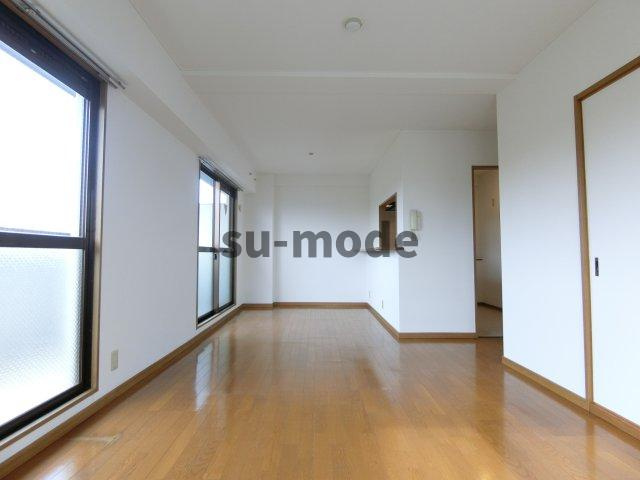 グリーンガーデンの居間・リビング