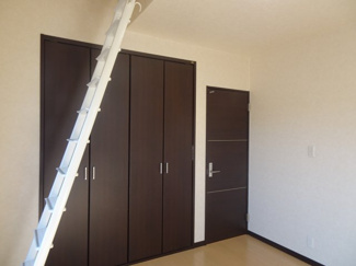 【洋室】 | 川西市鴬台２丁目23の1　中古ー戸建て