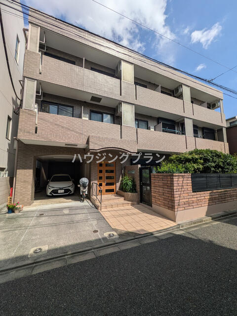 ベルコーポ早稲田の駐車場