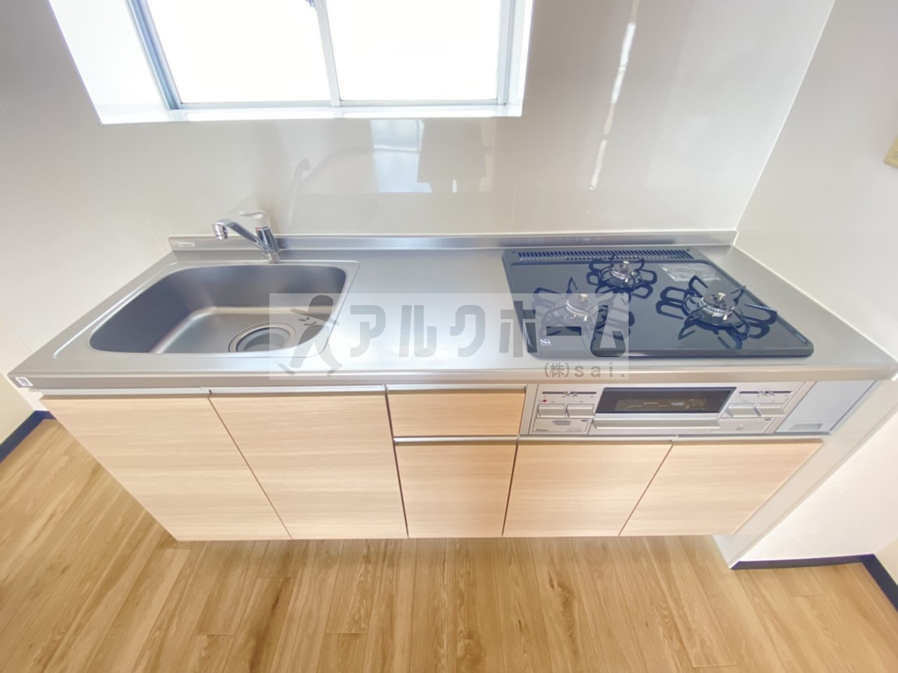 ヒュッゲハウスのキッチン|別タイプの部屋の施工事例。現況優先。