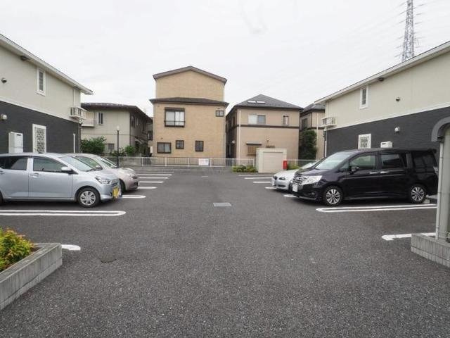 ドレー・アンファンⅢの駐車場