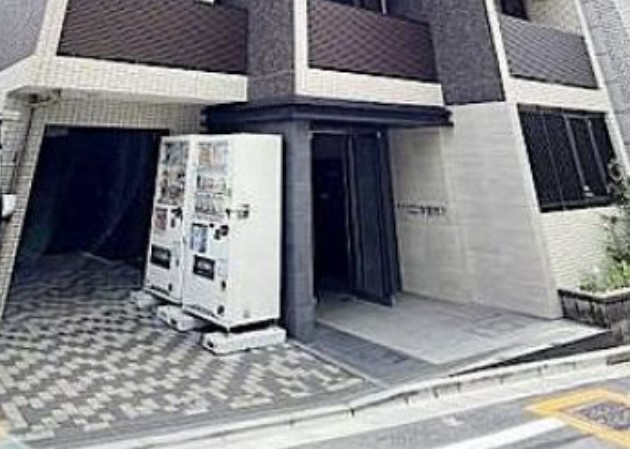 メイクスデザイン学習院下のエントランス