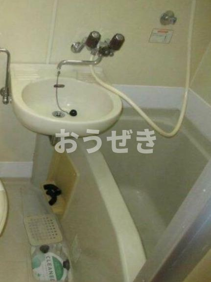 フローラル上野松が谷の洗面所