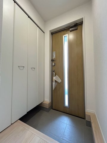 クレイドルガーデン加東市藤田第4　４号棟の玄関