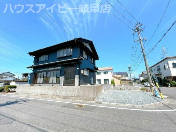 岐阜市柳津町南塚リフォーム済みの中古住宅登場です♪南東角地！お車3台可能！日当り良好！