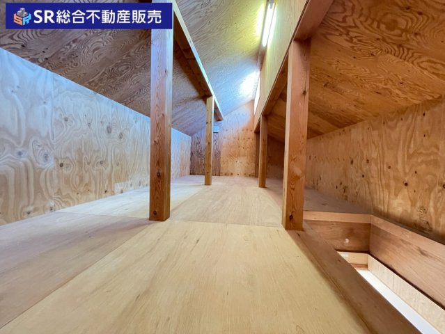 日下町2丁目中古戸建の収納|容量たっぷりの屋根裏収納もあります！