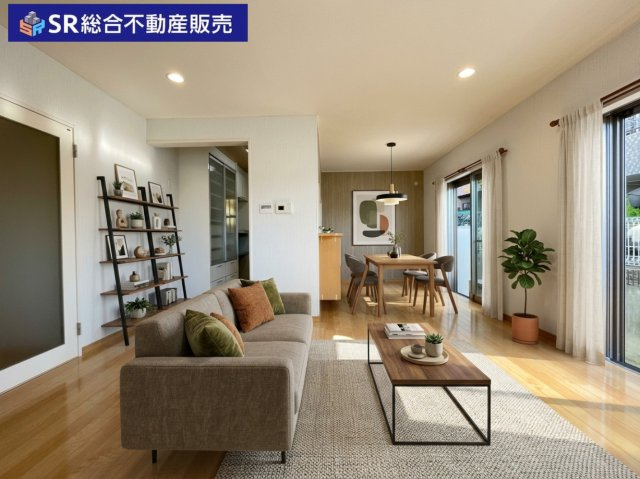 日下町2丁目中古戸建の居間・リビング|リビングは17.5帖と広く、ご家族でゆったりとお過ごしいただけます。
