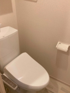 Sepia Palaceのトイレ|ゆったりとした空間のトイレです