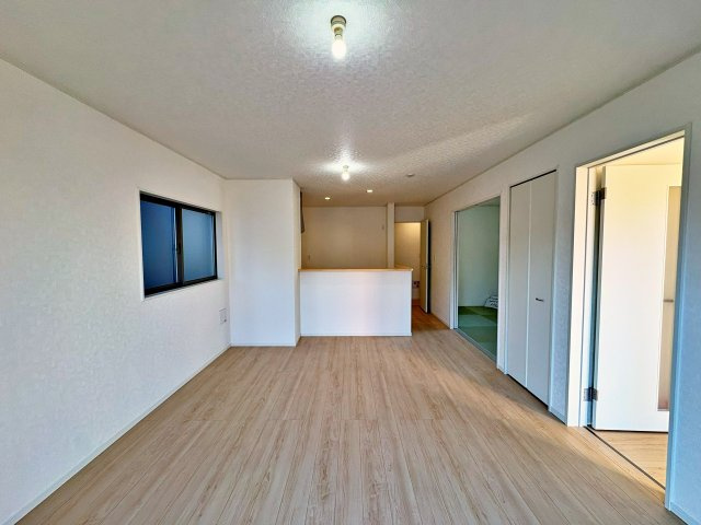 《仲介手数料金半額》川越市寺尾第17　全4棟　1号棟の居間・リビング|LDK15.7帖