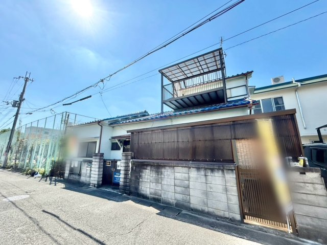 売土地　伊丹市堀池3丁目の外観|お好きなハウスメーカーで建築可能です。東側公道幅員約4.9ｍ×間口約13.3ｍ。