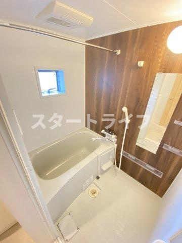 大阪市淀川区西中島１丁目のアパートの浴室