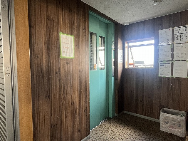 サンコート旭町のロビー