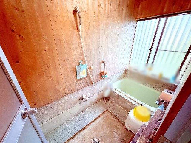 中古戸建の浴室
