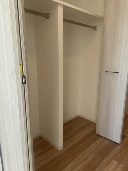 S-RESIDENCE堀田駅前の収納|便利な収納スペースです