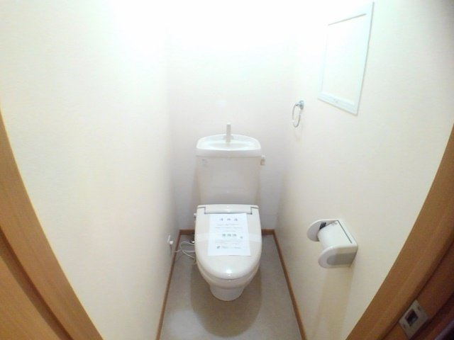 サンパティーク福間海岸通りＡのトイレ|コンパクトで使いやすいトイレです