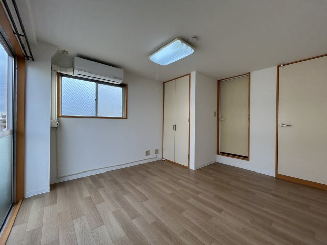 グランシャレー梅島の居間・リビング