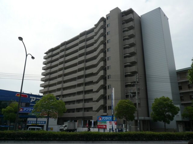 アークハイツ鹿田の外観