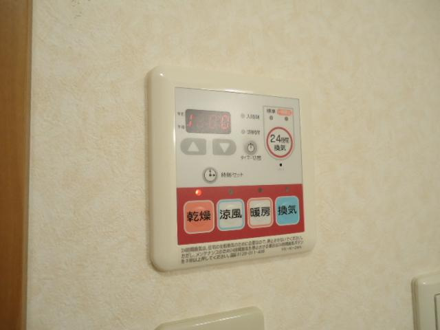 アルビレオＢ棟の設備|浴室乾燥機（イメージ）