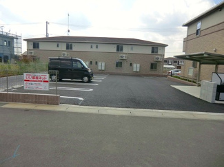 【駐車場】 | ステラルーチェⅢ | 駐車場