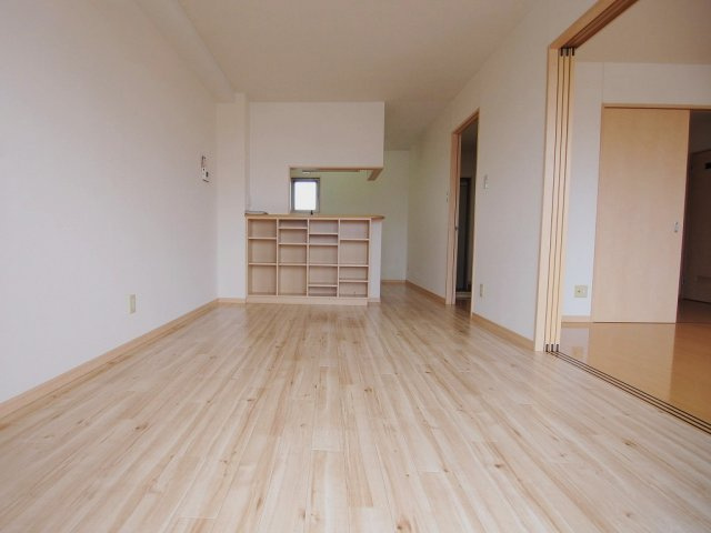 Ｃｒｅｓｔ　Ｔｅｎｍａの居間・リビング
